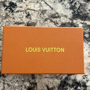 Louis Vuitton box